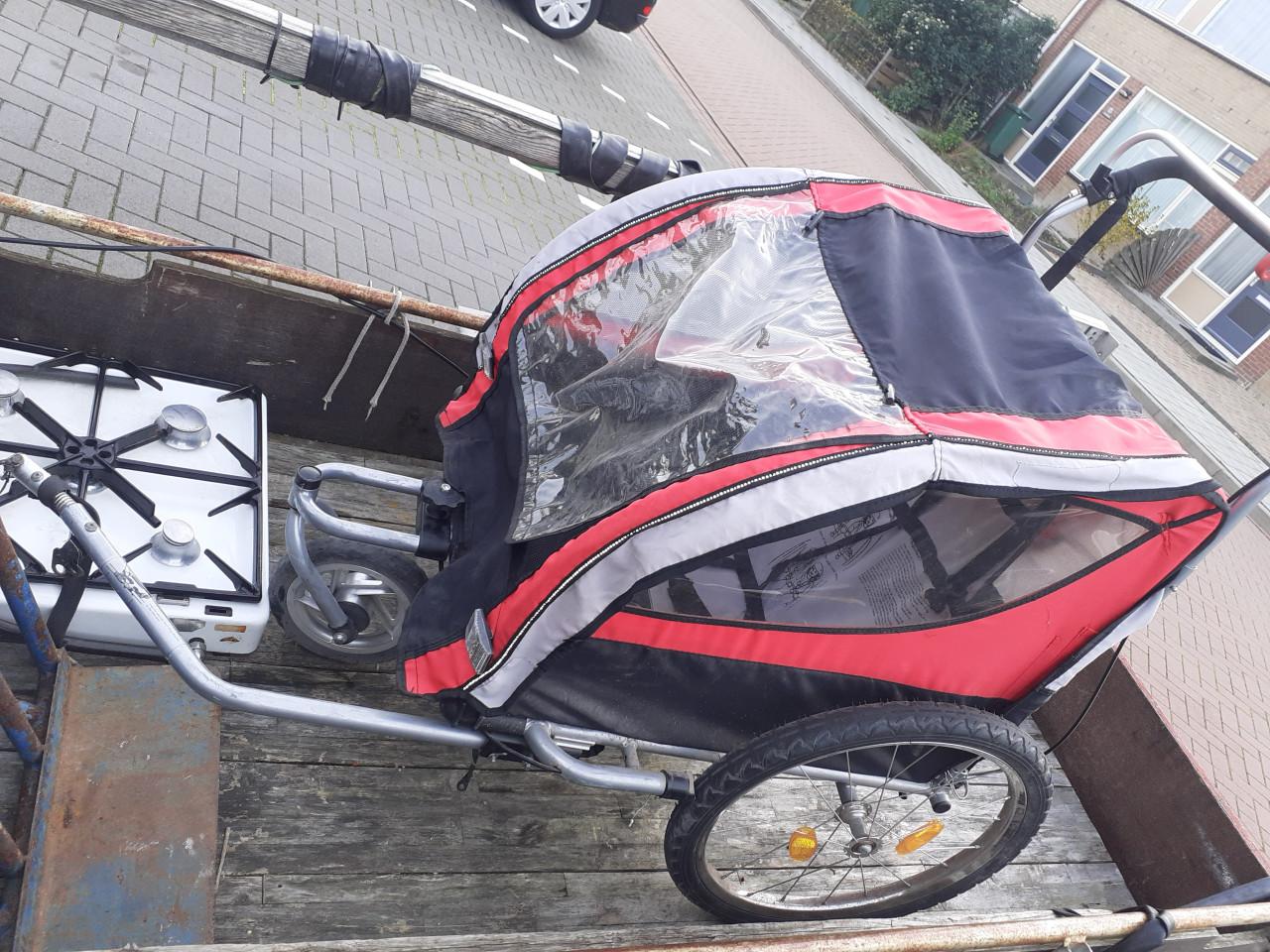 Fietskar voor Kids merk .....BIKE- MATE.....Wandelwagen of Roller-skaten..!