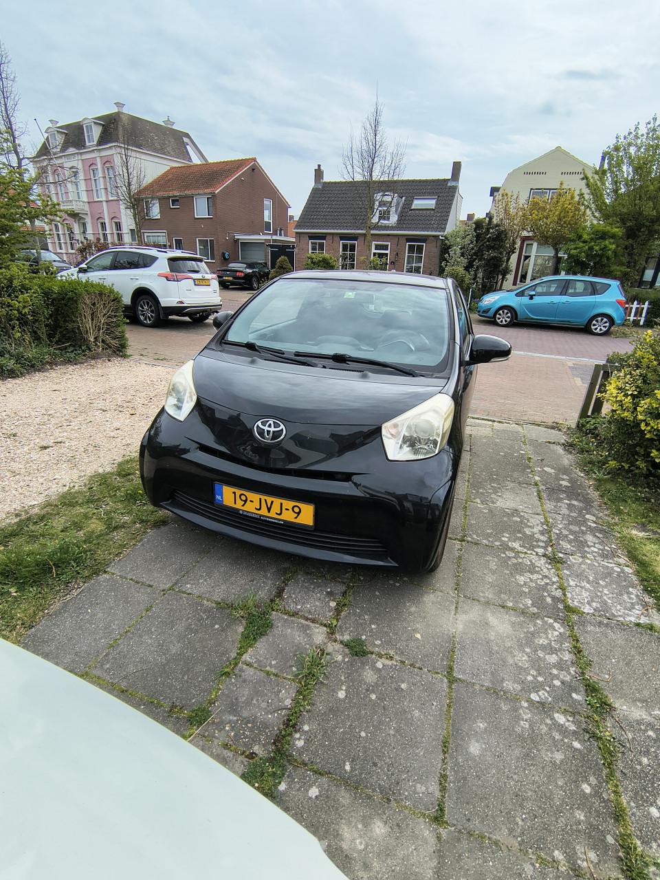 Toyota iq
