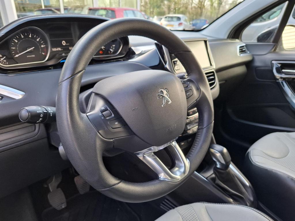 Peugeot 208 1.4 vti 95 griffe 5-drs navi/leer/clima