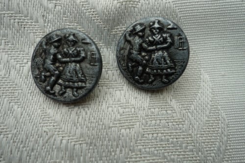 3 unieke tiroler vintage knopen á 1,50e