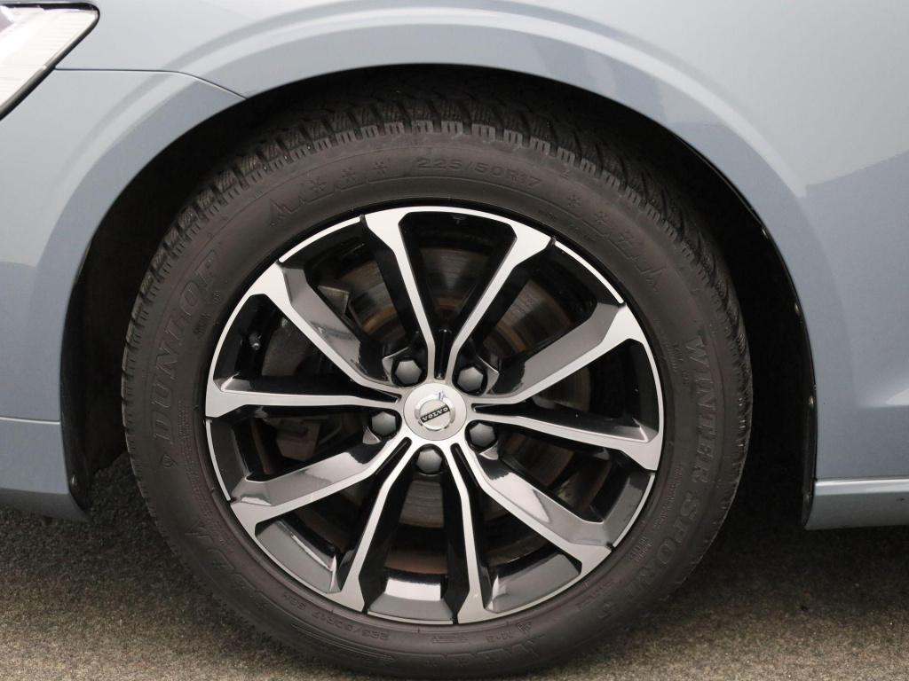 Volvo V60 b3 core dct | automaat | navigatie | virtual cockpit  | climate c