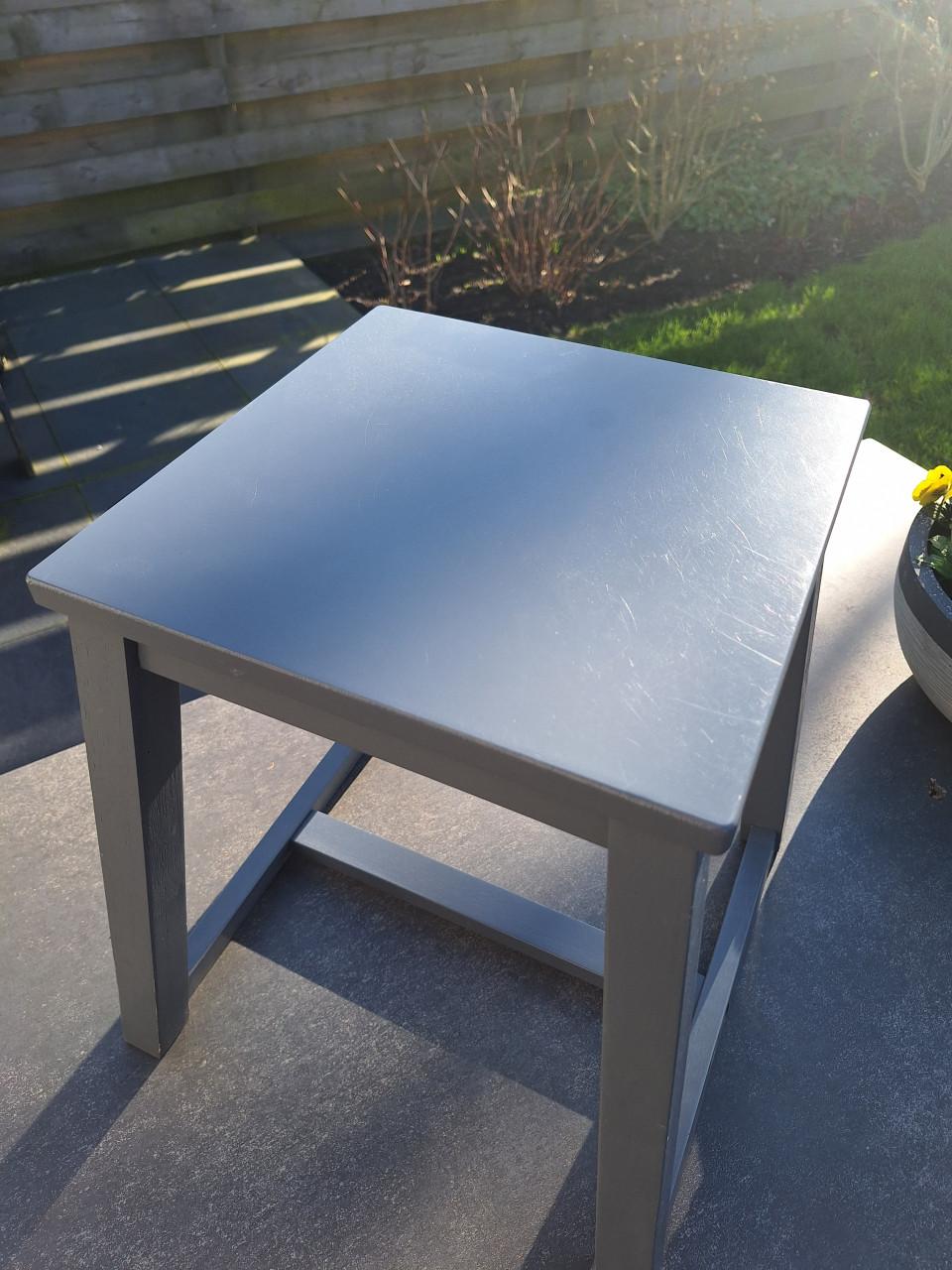 Grijs houten bijzettafeltje / krukje – 44 cm hoog