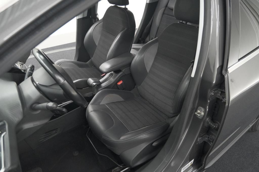 Peugeot 2008 puretech 110 eat6 allure | camera | navigatie | parkeersensore