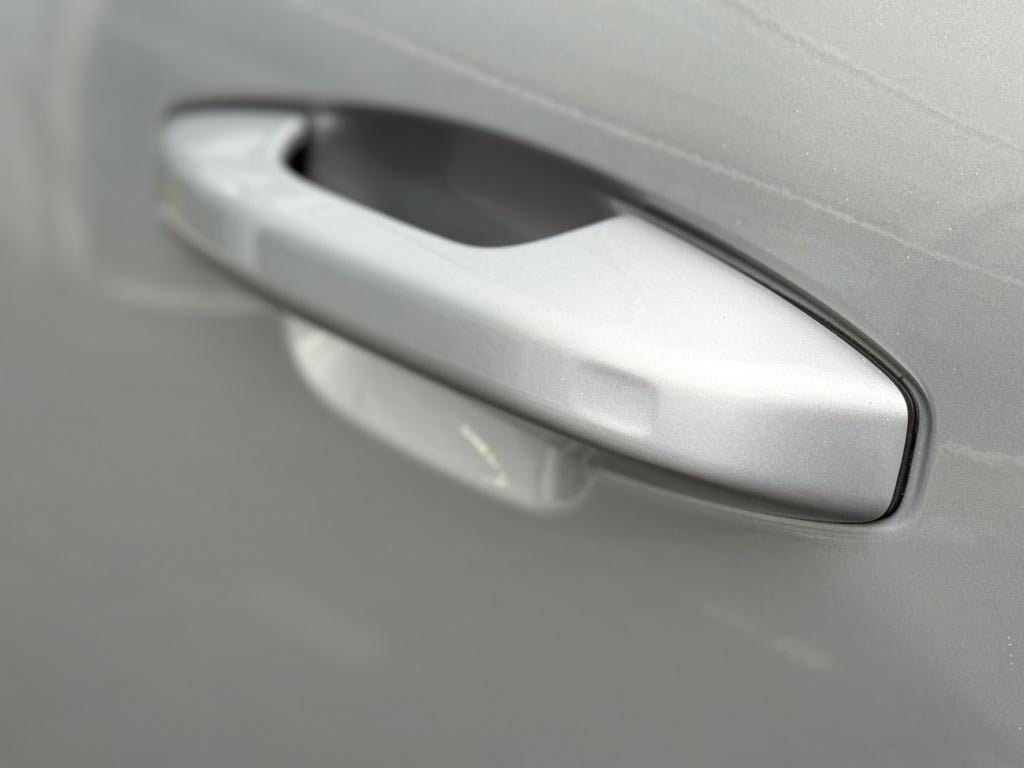 Volvo XC40 t5 262pk recharge ultimate dark