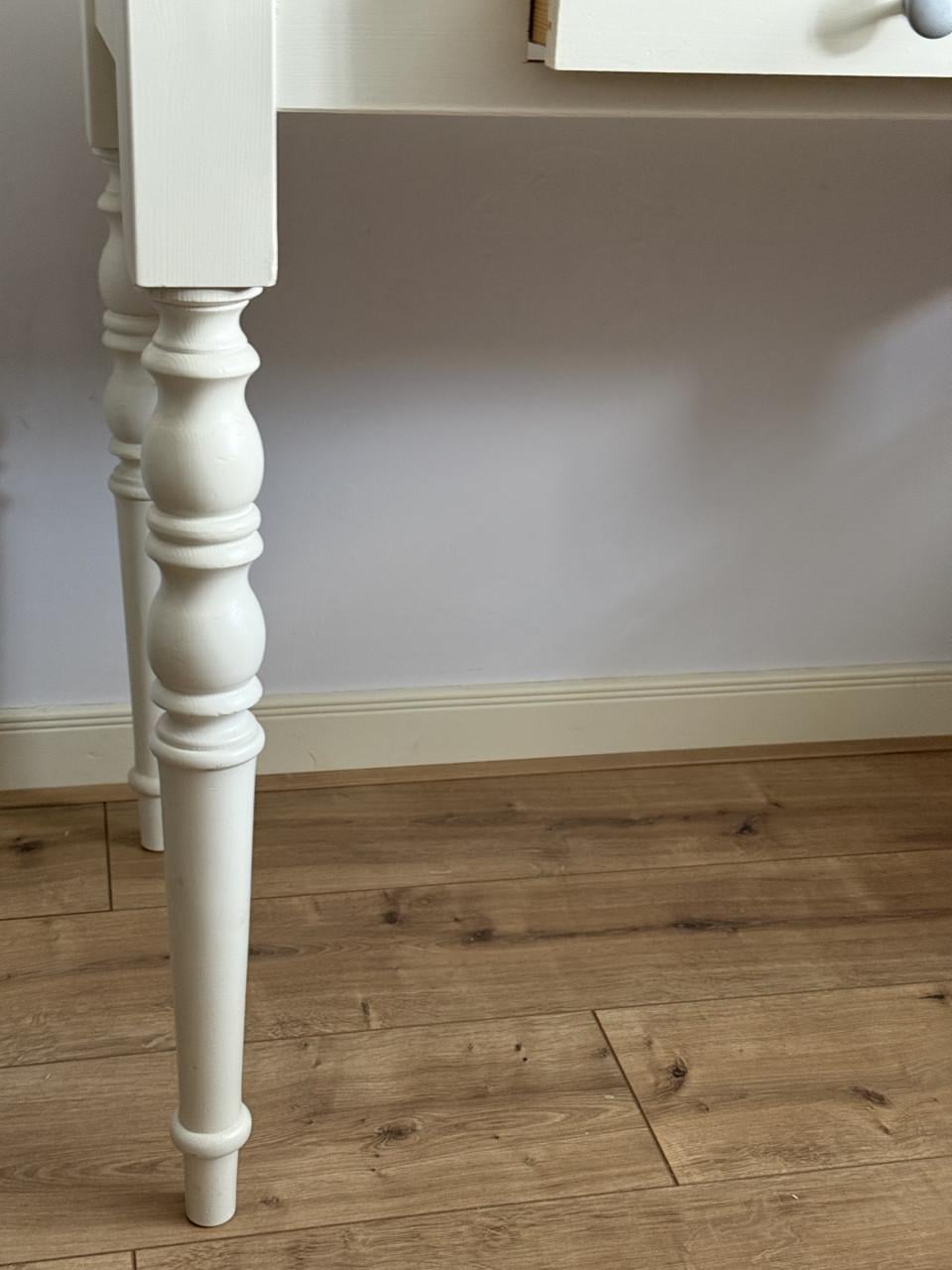 Side table/ bureau