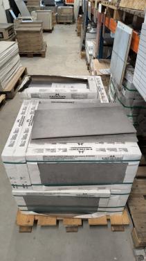 3030-318 ca 86,4  m² grijze betonlook tegels, 30x60 cm, van € 55,10 voor