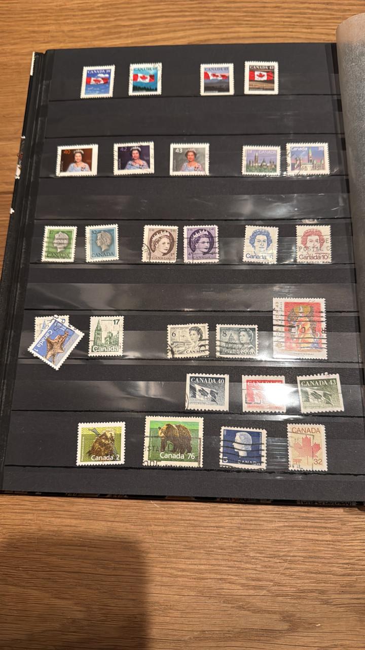 Complete postzegelverzameling – 4 albums – Wereldwijd & thematisch