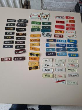 Miniatuur auto- plaat- nummers