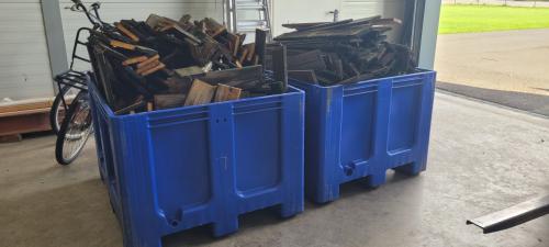 Bak Brandhout voor een krat bier