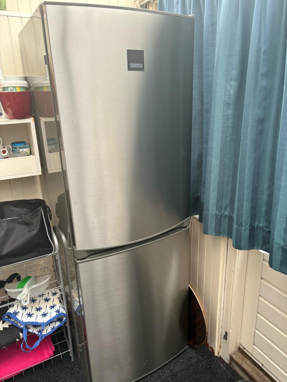 Koelkast met diepvries