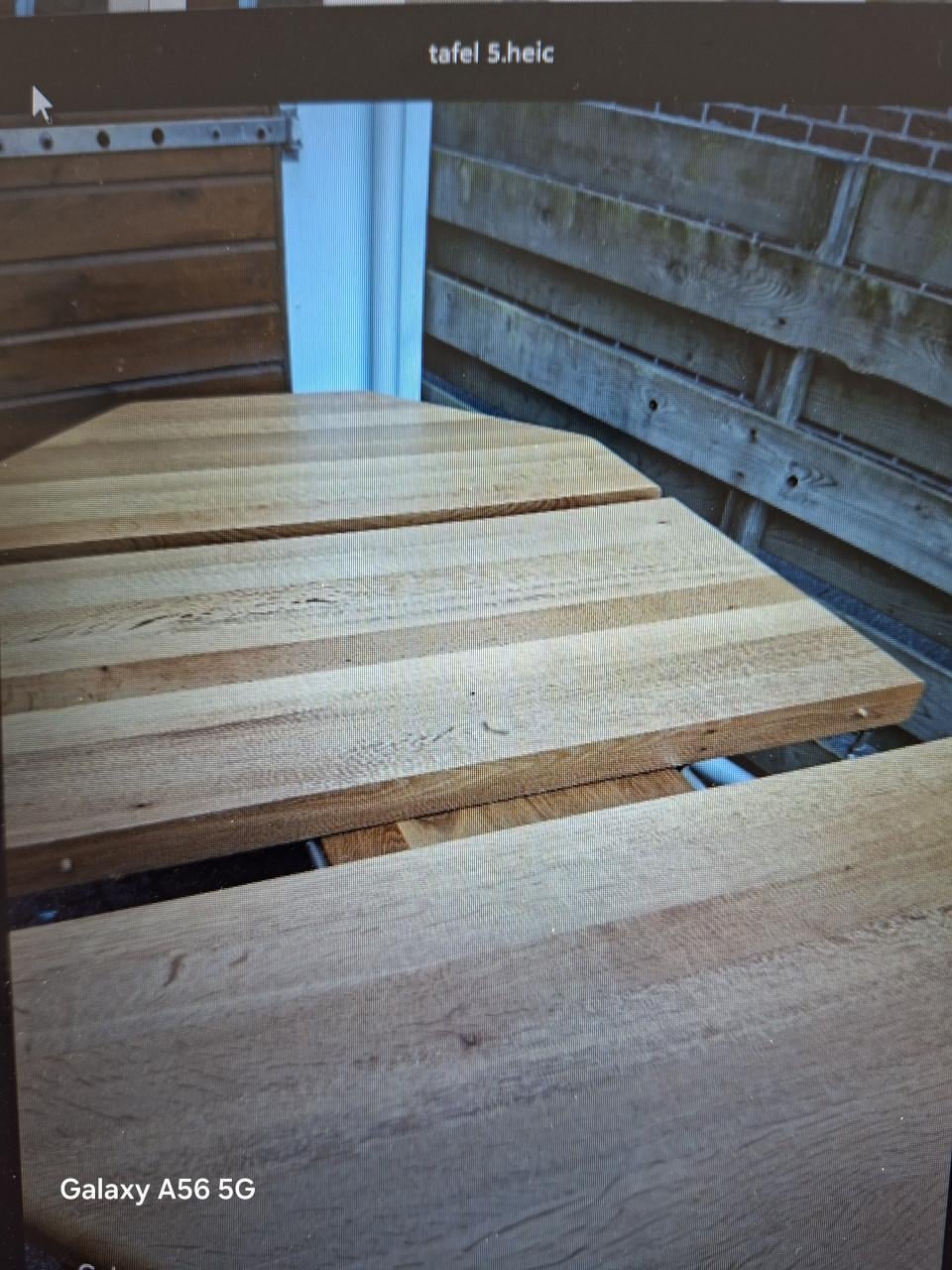 Massief  eiken  eettafel