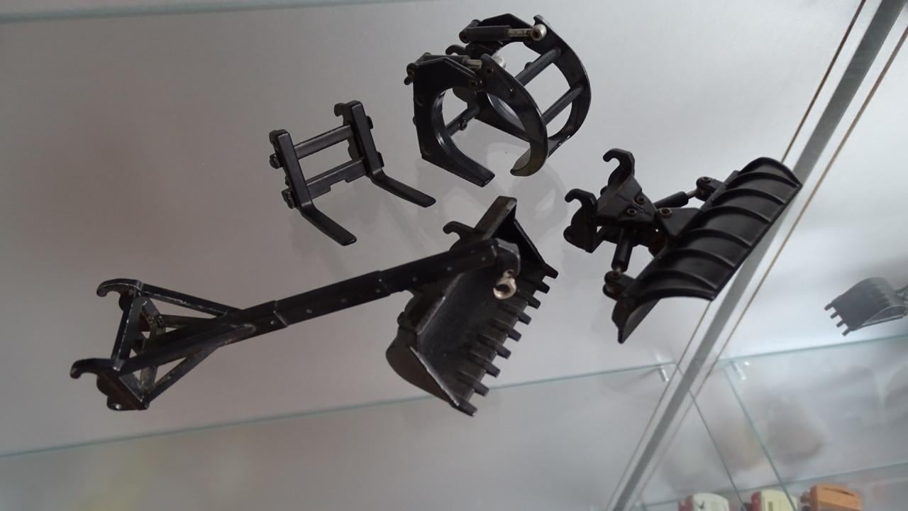 Setje Aanbouwdelen voor Shovels schaal 1:50