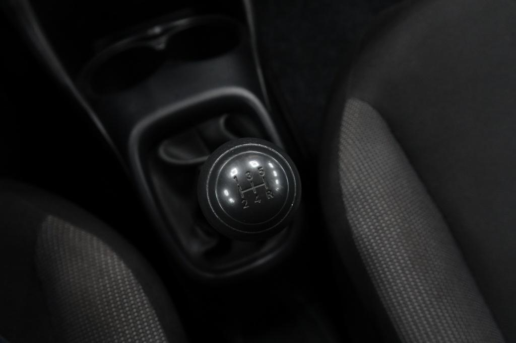 Peugeot 108 1.0 e-vti access | aux | airco |