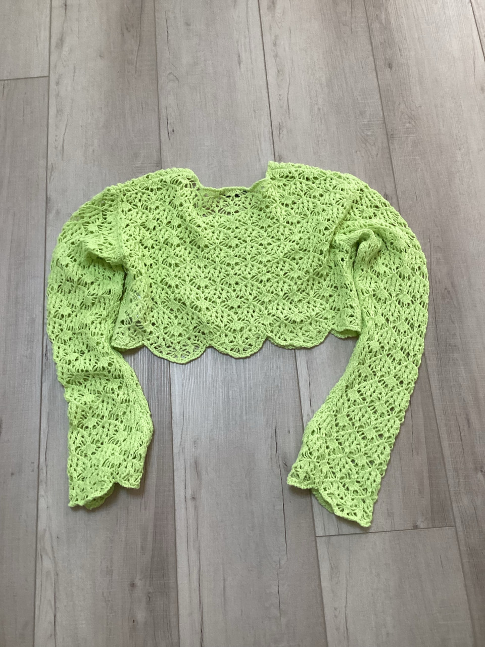 Leuke crop top fb sisters maat L