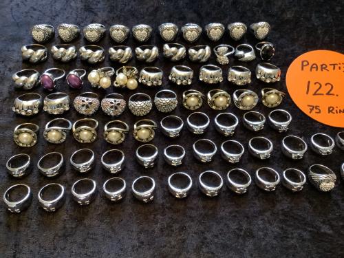 Partij hele mooie ringen ( partij 122). AANBIEDING !!!!!!!
