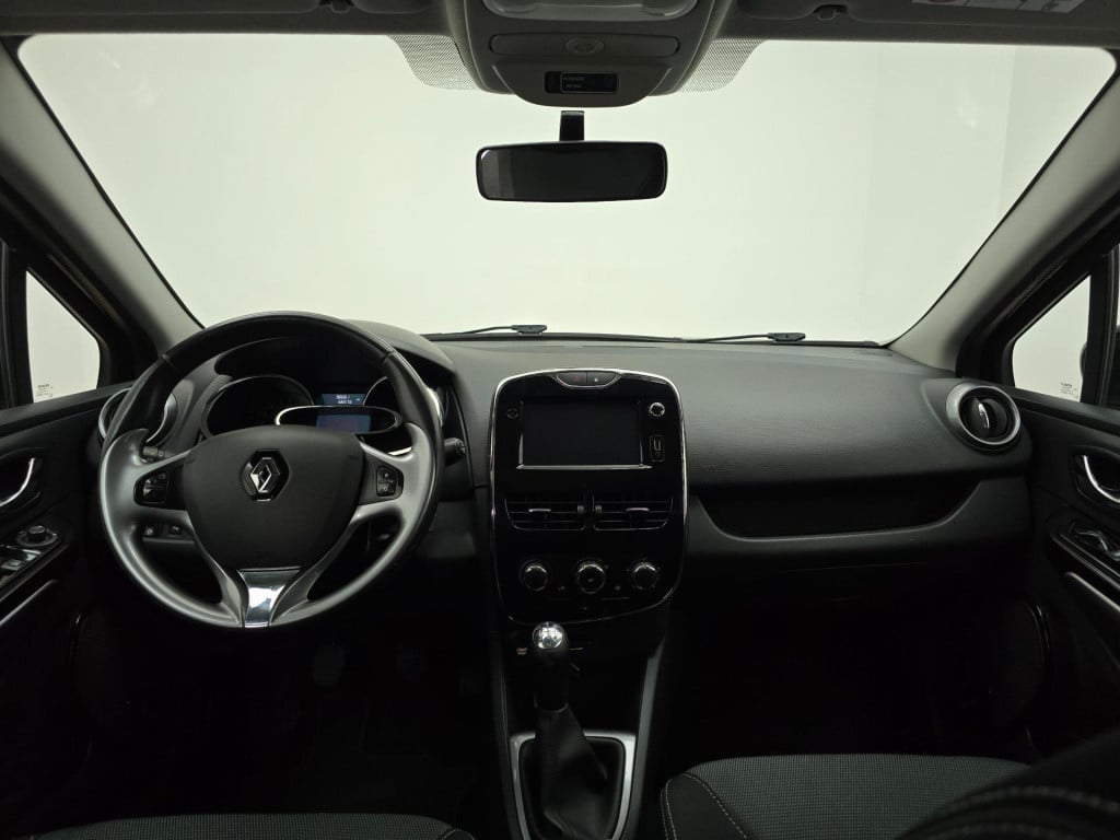 Renault Clio occasion zuinige auto en cruisecontrol | tweedehands renault c