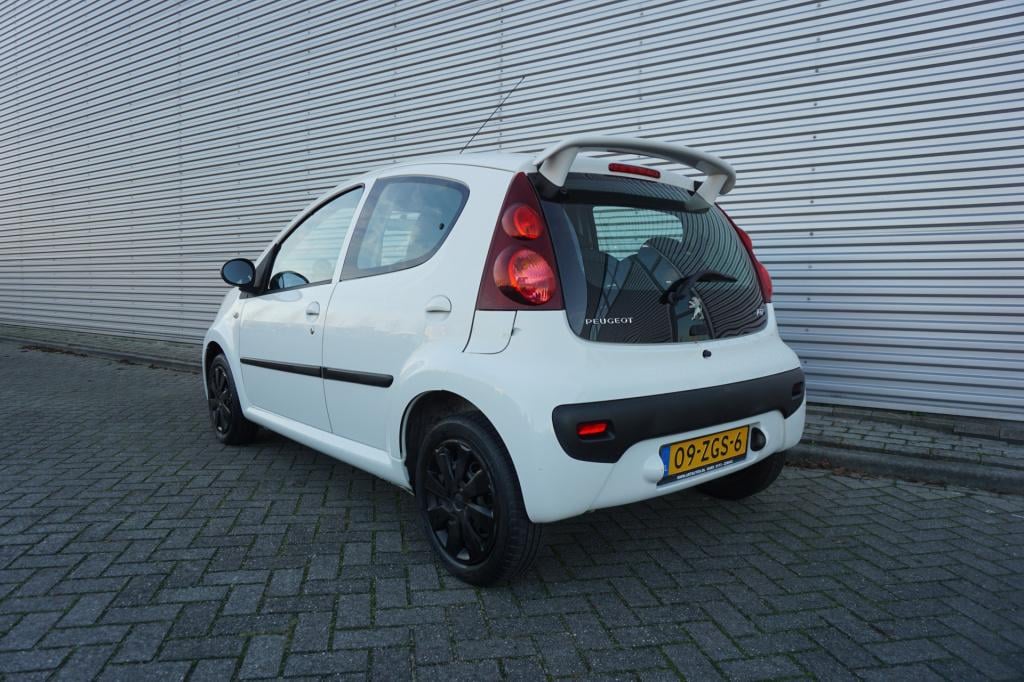 Peugeot 107 1.0 active airco / elektr. ramen / nap / apk t/m 10-08-2026