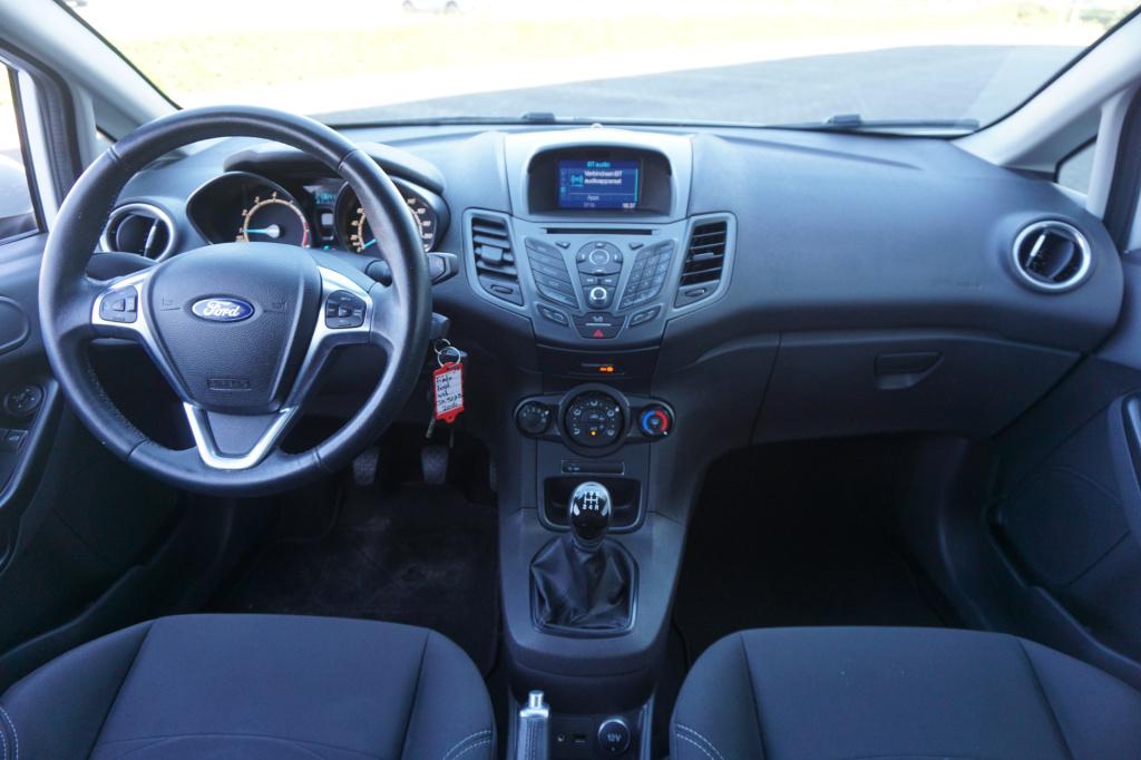 Ford Fiesta 1.0 style 1e eigenaar - airco / navi / cruise / elektr. ramen /
