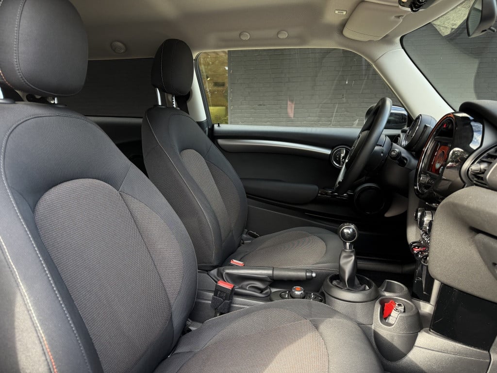 Mini One mini 1.5 first // dealer onderhouden // stoelverwarming //