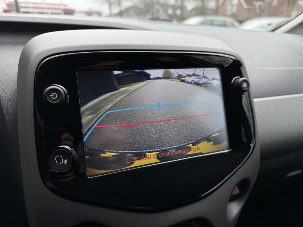 Peugeot 108 1.0 e-vti active // apple carplay android auto //