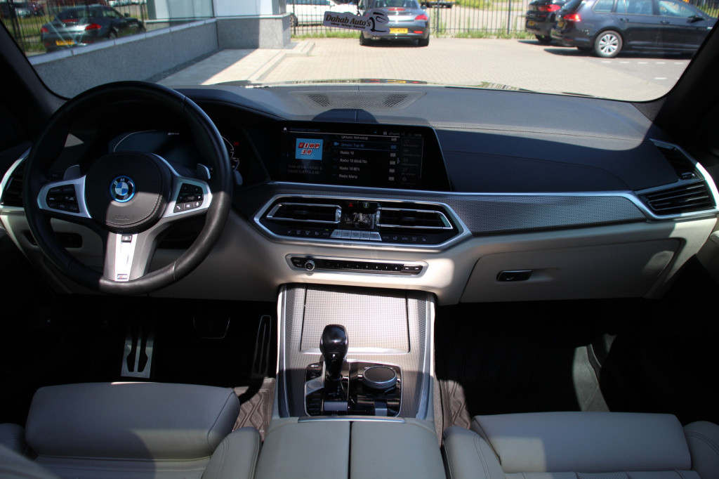BMW X5 xdrive45e high executive m-sport | pano | luchtvering | 360 camera |