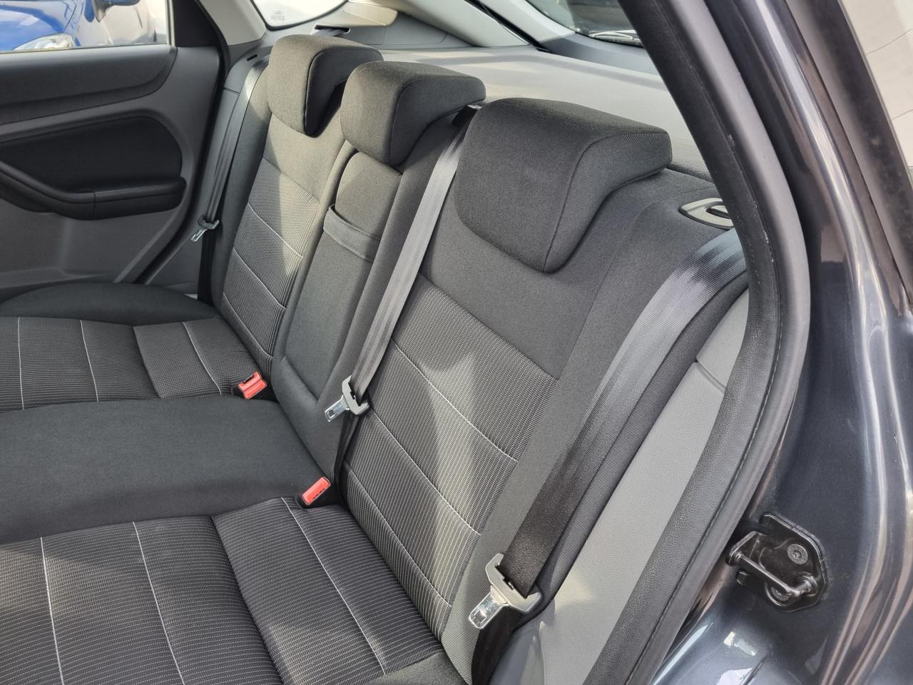 Ford Focus 1.6 Titanium | Automaat | Luxe uitvoering!