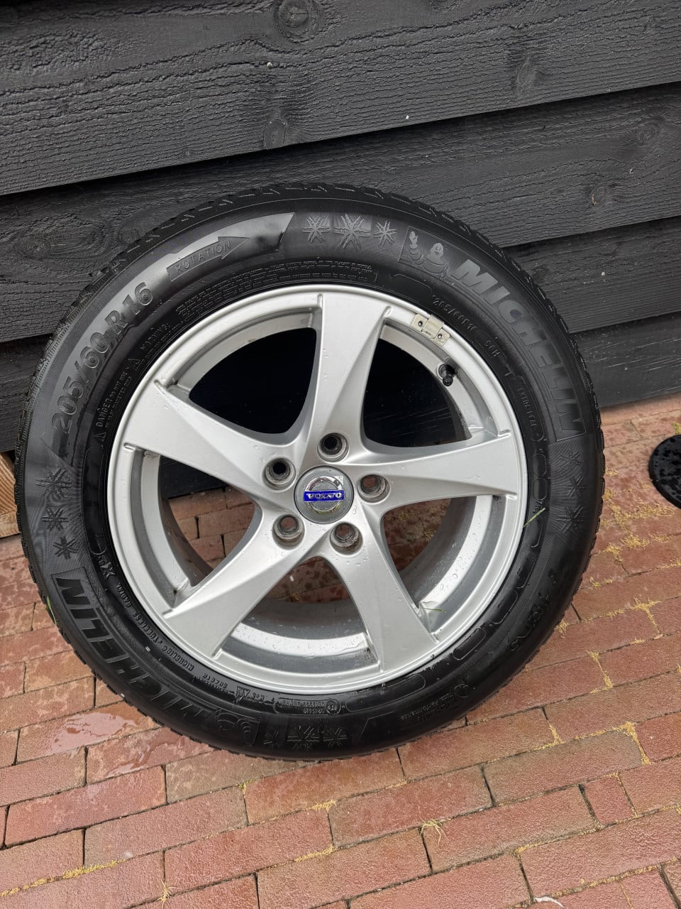 Volvo v40 banden set 4st.