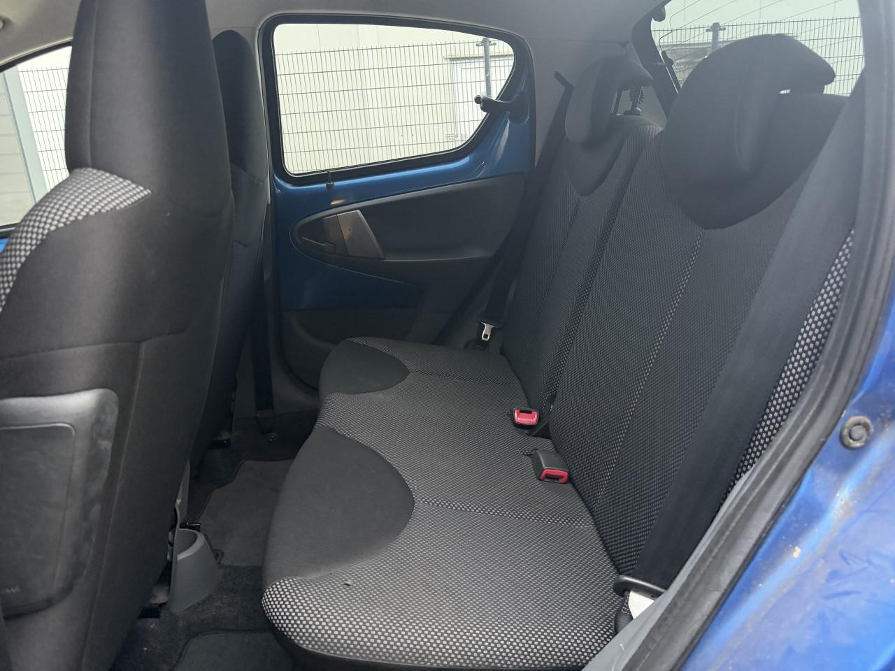 Toyota Aygo 1.0 12V Vvt-i 5DRS 2011 Blauw  Airco Apk Nap Navi
