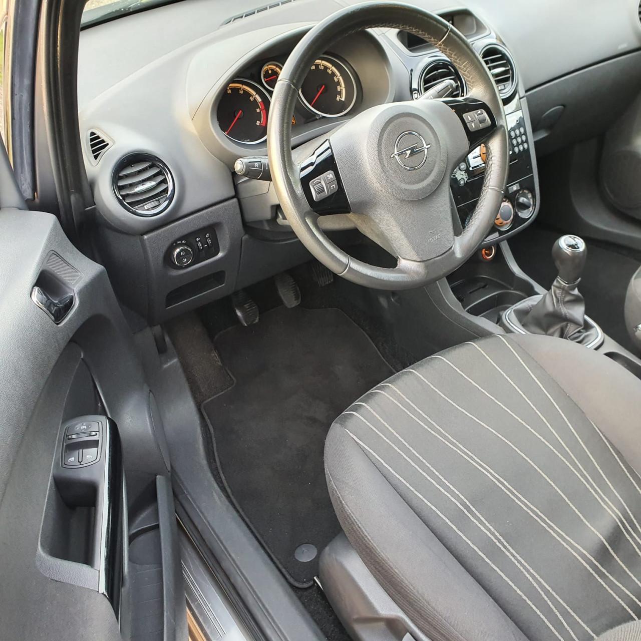 Opel Corsa 1.4-16V '111' Edition