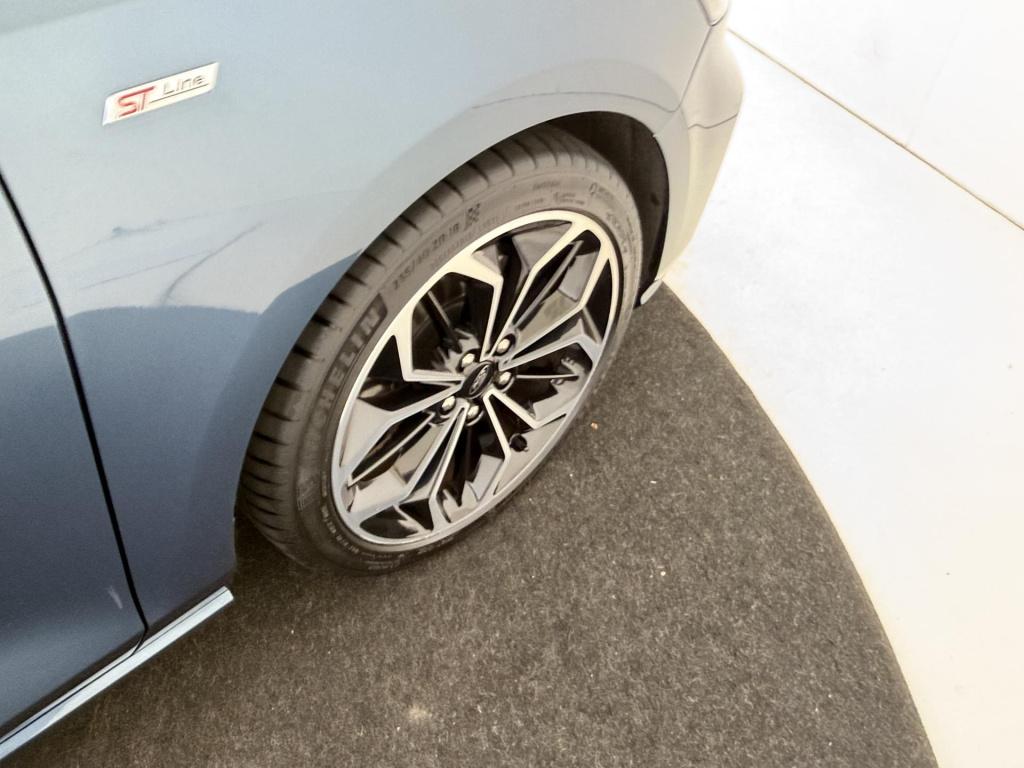 Ford Focus wagon 1.5 ecoboost 150 pk st line | automaat | parkeersensoren v