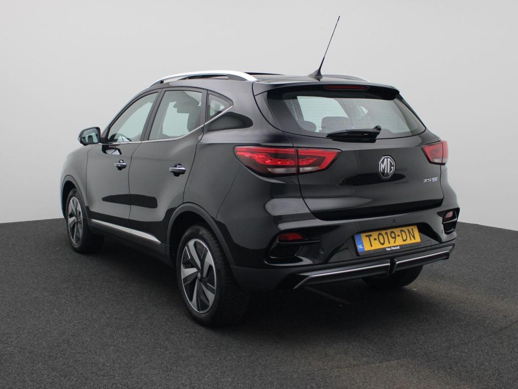 MG Zs Ev long range luxury 70 kwh | panoramadak | leder | apple carplay - a