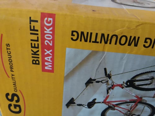 Fietslift, fietstassen, ophanging