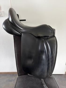 Brandt dressuur zadel 17,5 inch