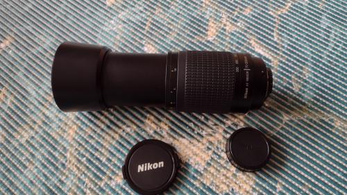 AF NIKKOR 70-300 mm F4-5.6