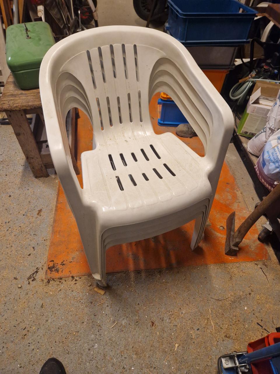 Te koop 4 buitenstoelen