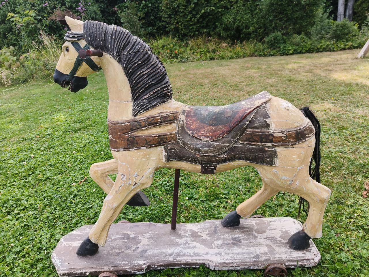 Houten antiek paard