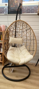 Hangstoelen eierstoel egg chair tuinstoel