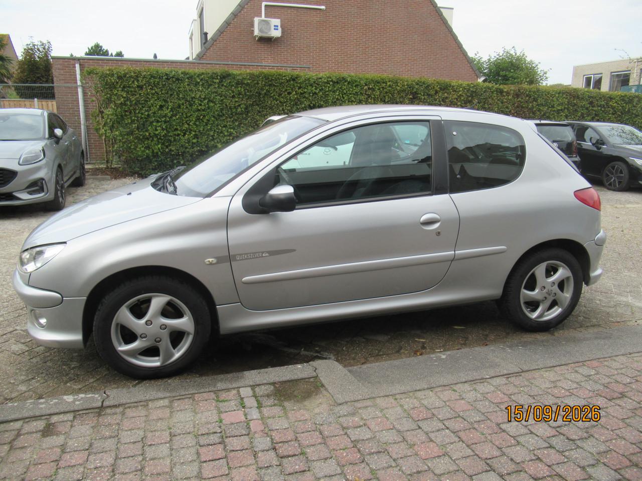 Peugeot 206 1.6 16V Quicksilver