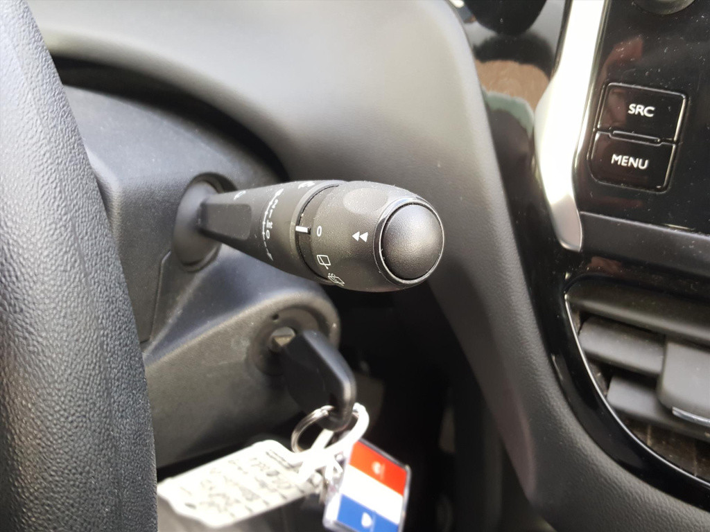 Peugeot 208 blue lion 1.2 pt-82pk 5d navigatie | apple carplay & android au