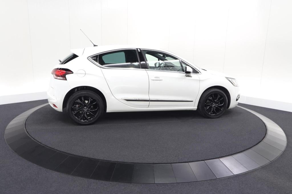 Ds Ds 4 puretech 130 performance line | camera | dodehoekdetectie | stoelma
