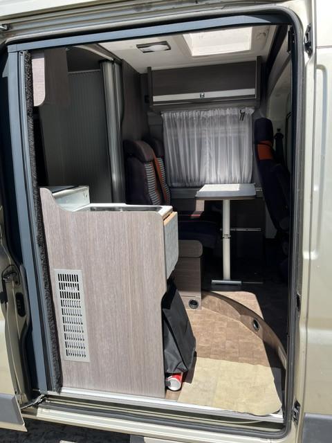 Camper