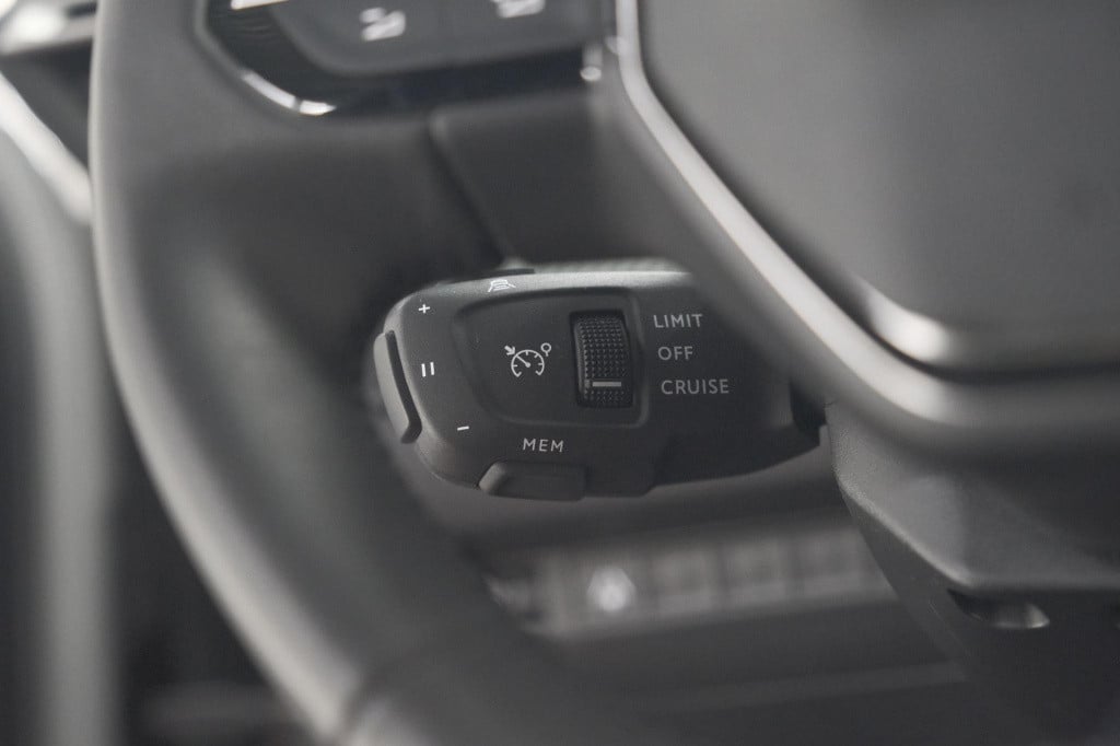 Peugeot 2008 puretech 130 eat8 allure | 360 camera | adaptieve cruise contr