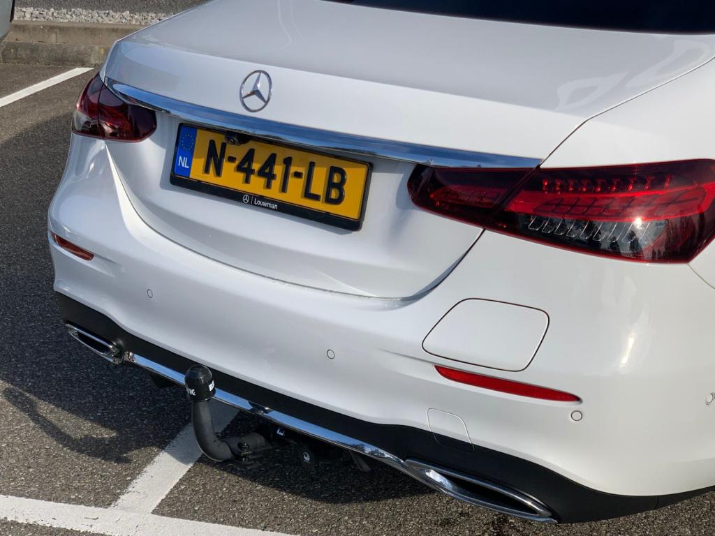 Mercedes-Benz E-Klasse 300 e amg line l schuif- kanteldak l multibeam led l