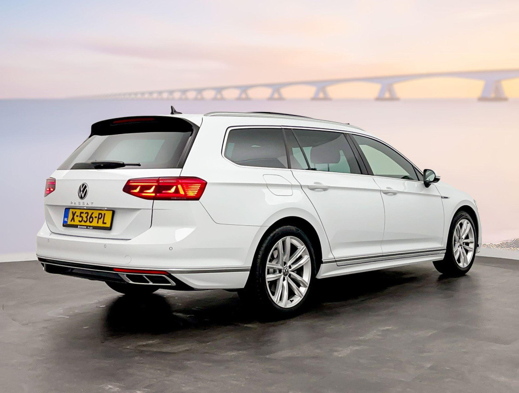 Volkswagen Passat variant 1.5 tsi r-line business dsg7 150pk panoramadak - 