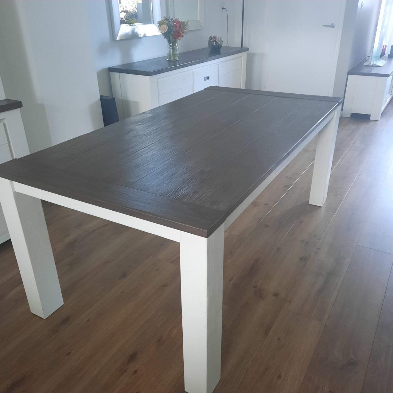 Eettafel, Dressoir, Salon tafel, TV Kast, Henders & Hazel serie Velasco