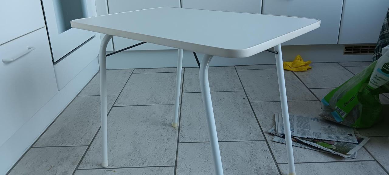 HANDIG INKLAPBAAR CAMPINGTAFELTJE