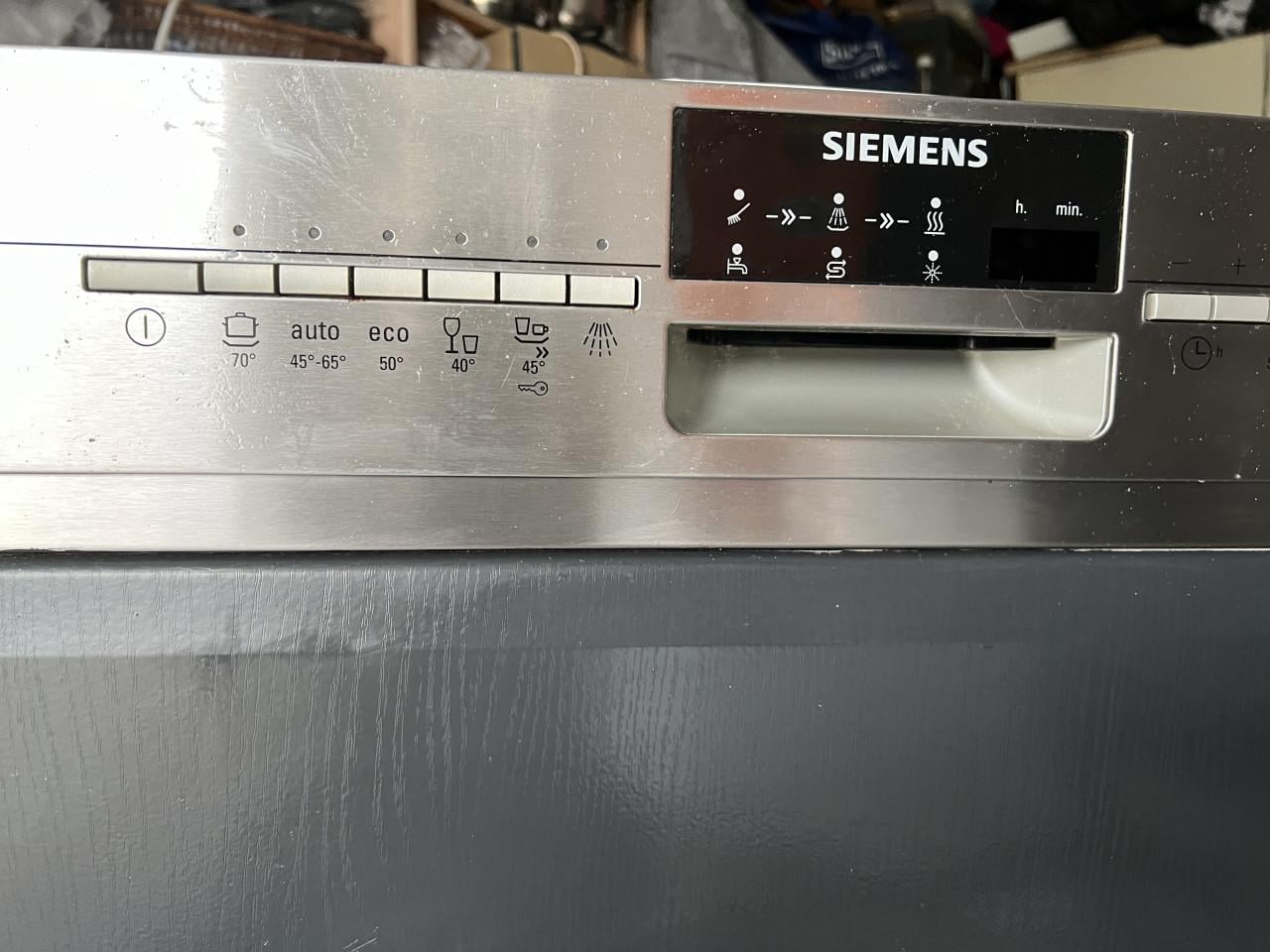 Siemens inbouw Vaatwasser met bestek lade 83x60 cm.