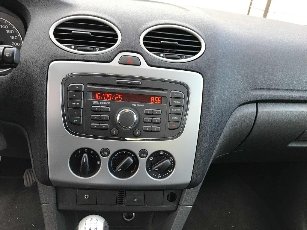 Ford Focus wagon 1.6-16v trend