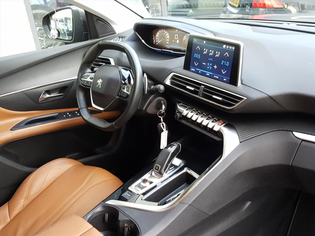 Peugeot 5008 blue l. executive 1.2pt-130pk (vol)automaat(eat8) 7-pers. | vo