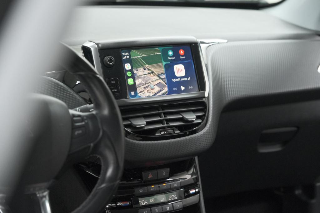 Peugeot 208 puretech 110 tech edition | camera | apple carplay | parkeersen